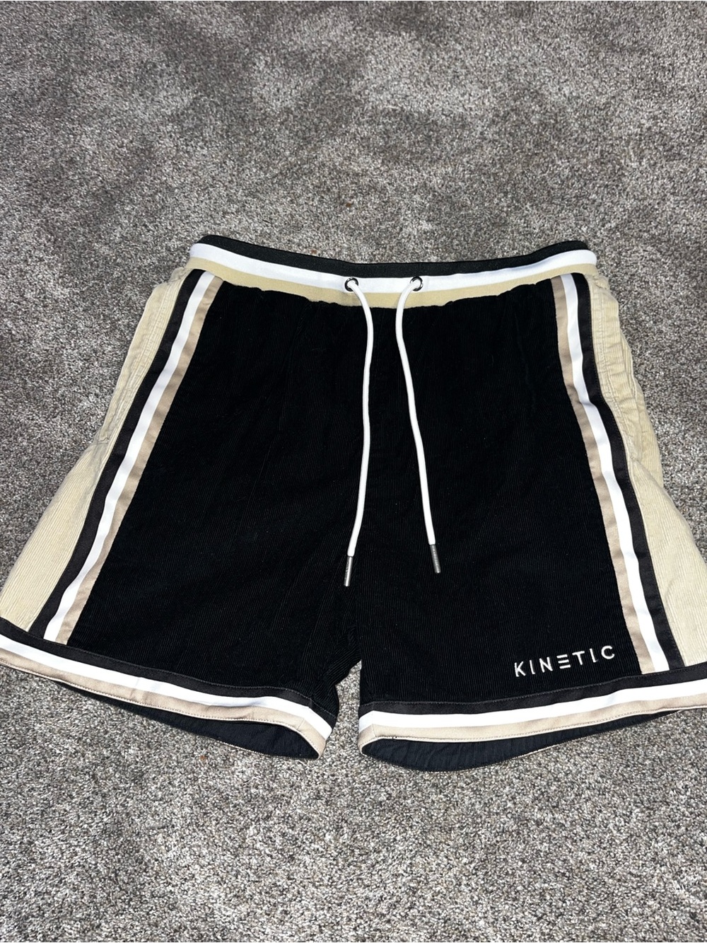 Kinetic men’s shorts size large euc